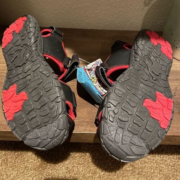 Marvel Avengers Kid Shoes - Picture 5 of 7